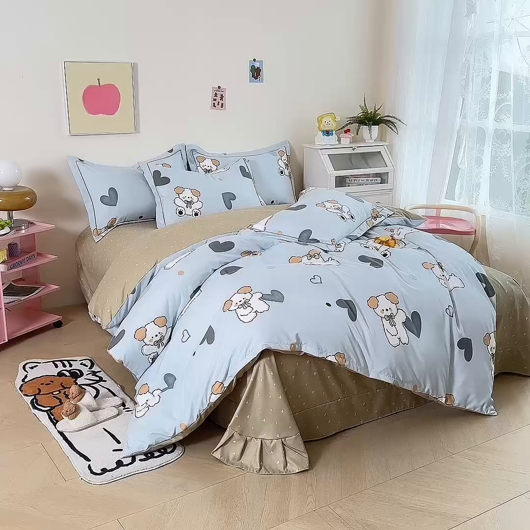 91家纺网 家纺一手货源 找家纺 巧格家纺 2025爆款超柔云朵棉双层纱四件套不起球不掉色床裙款 贝贝熊-蓝