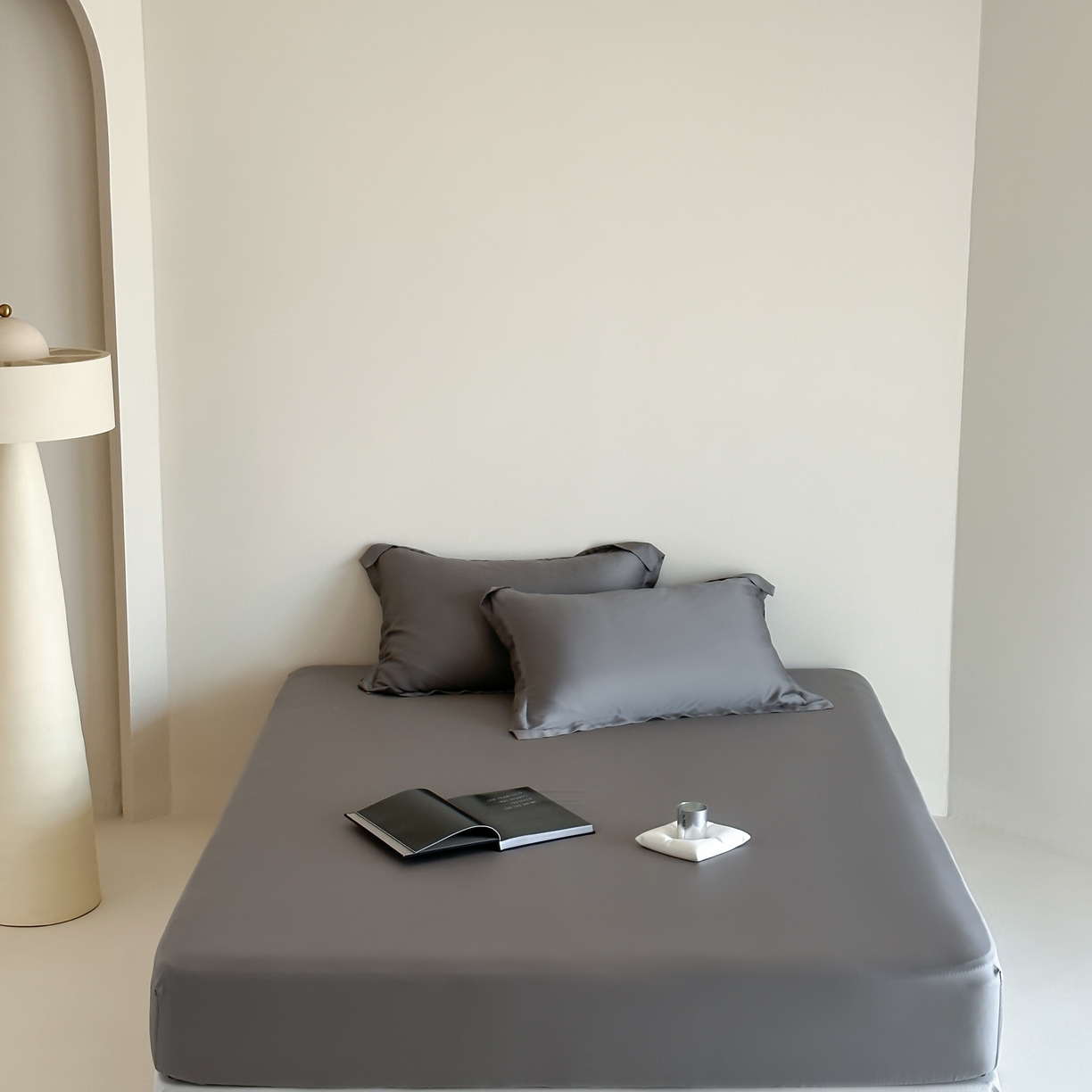 91家纺网 家纺一手货源 找家纺 三味舒屋 2025春夏新款冷雾小奢绸60支天丝单床笠 床笠单件 格雷灰