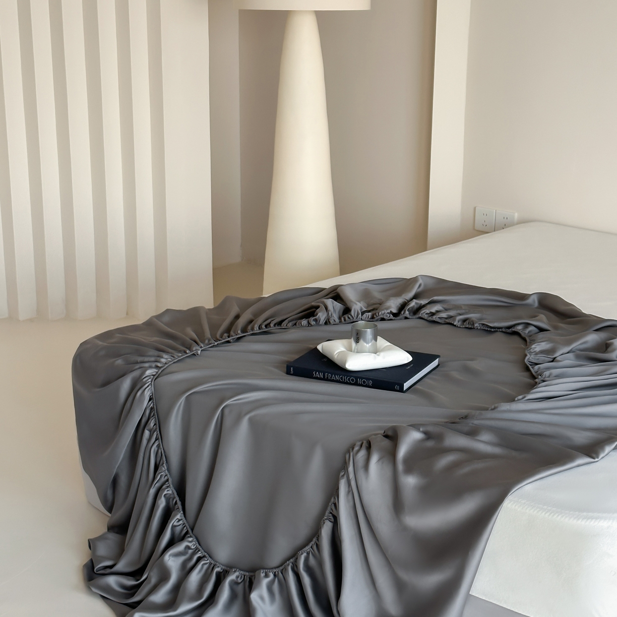 91家纺网 家纺一手货源 找家纺 三味舒屋 2025春夏新款冷雾小奢绸60支天丝单床笠 床笠单件 格雷灰