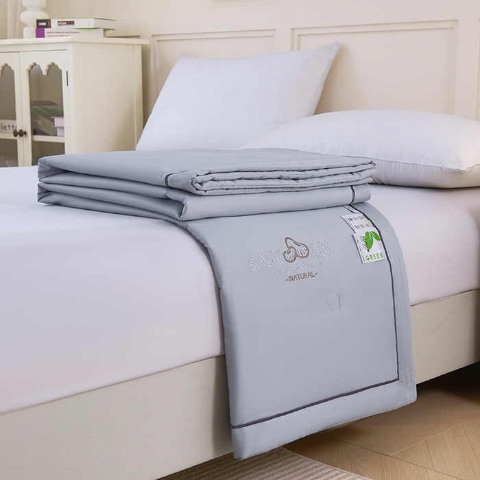 91家纺网 家纺一手货源 找家纺 紫乐家纺 2025新款60长绒棉纯色夏被 海鸥灰