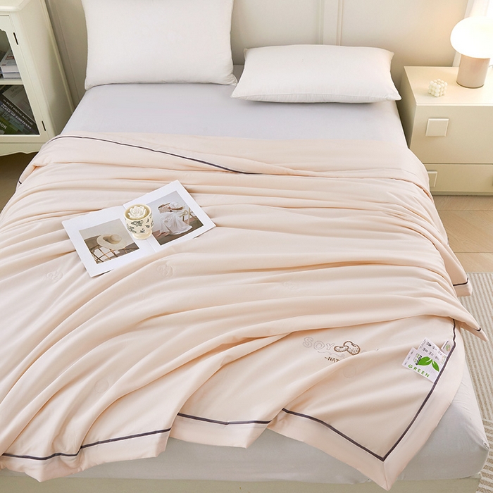 91家纺网 家纺一手货源 找家纺 紫乐家纺 2025新款60长绒棉纯色夏被 奶油白