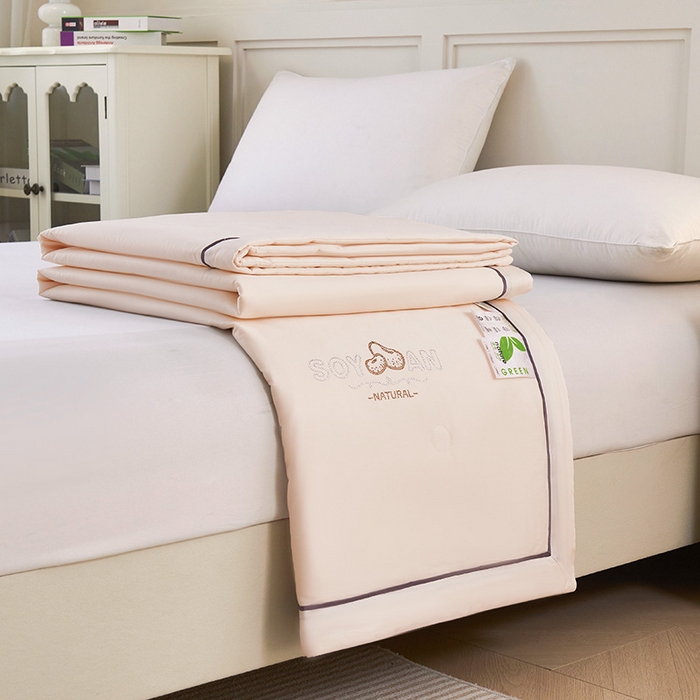 91家纺网 家纺一手货源 找家纺 紫乐家纺 2025新款60长绒棉纯色夏被 奶油白