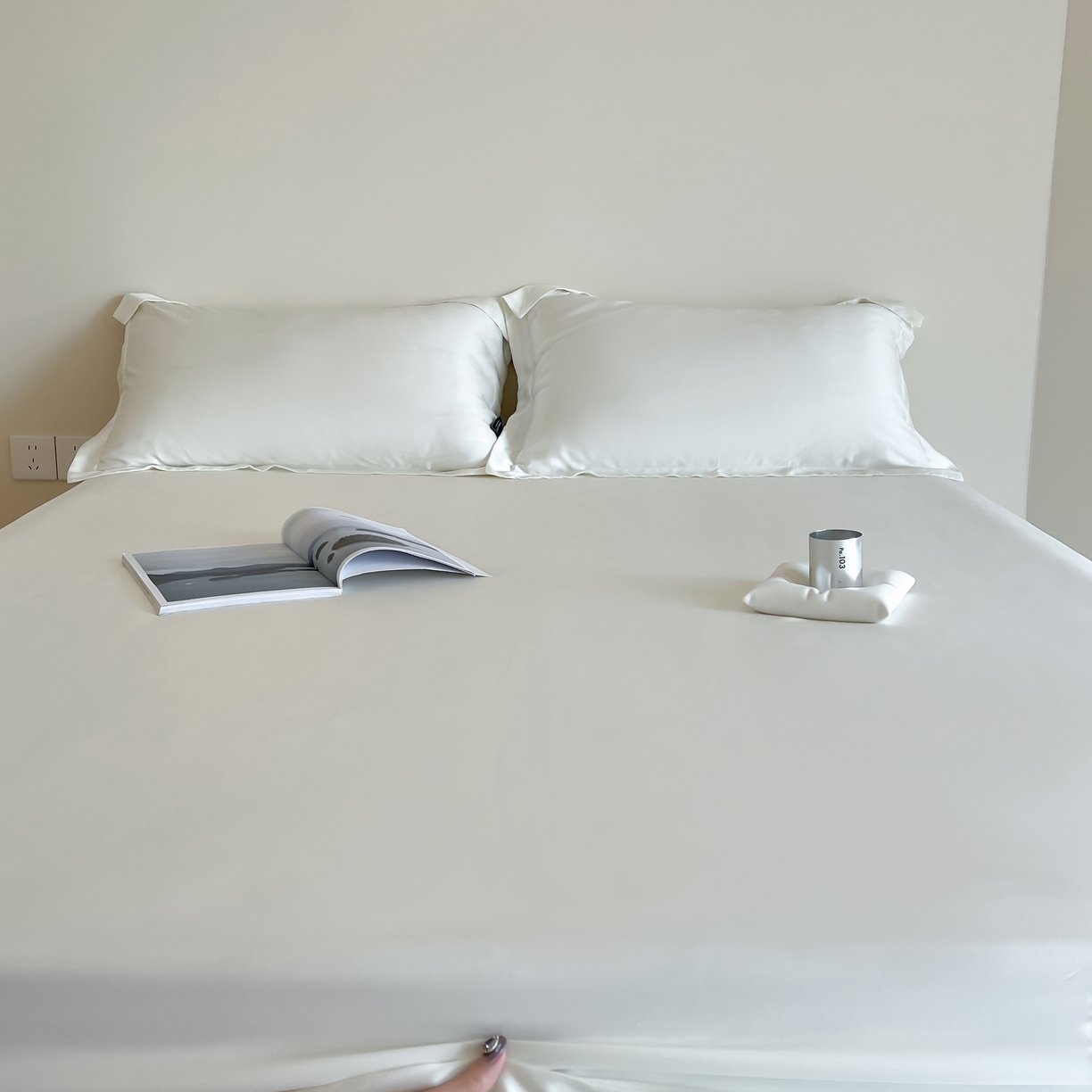 91家纺网 家纺一手货源 找家纺 三味舒屋 2025春夏新款冷雾小奢绸60支天丝单床笠 床笠单件 钻石白