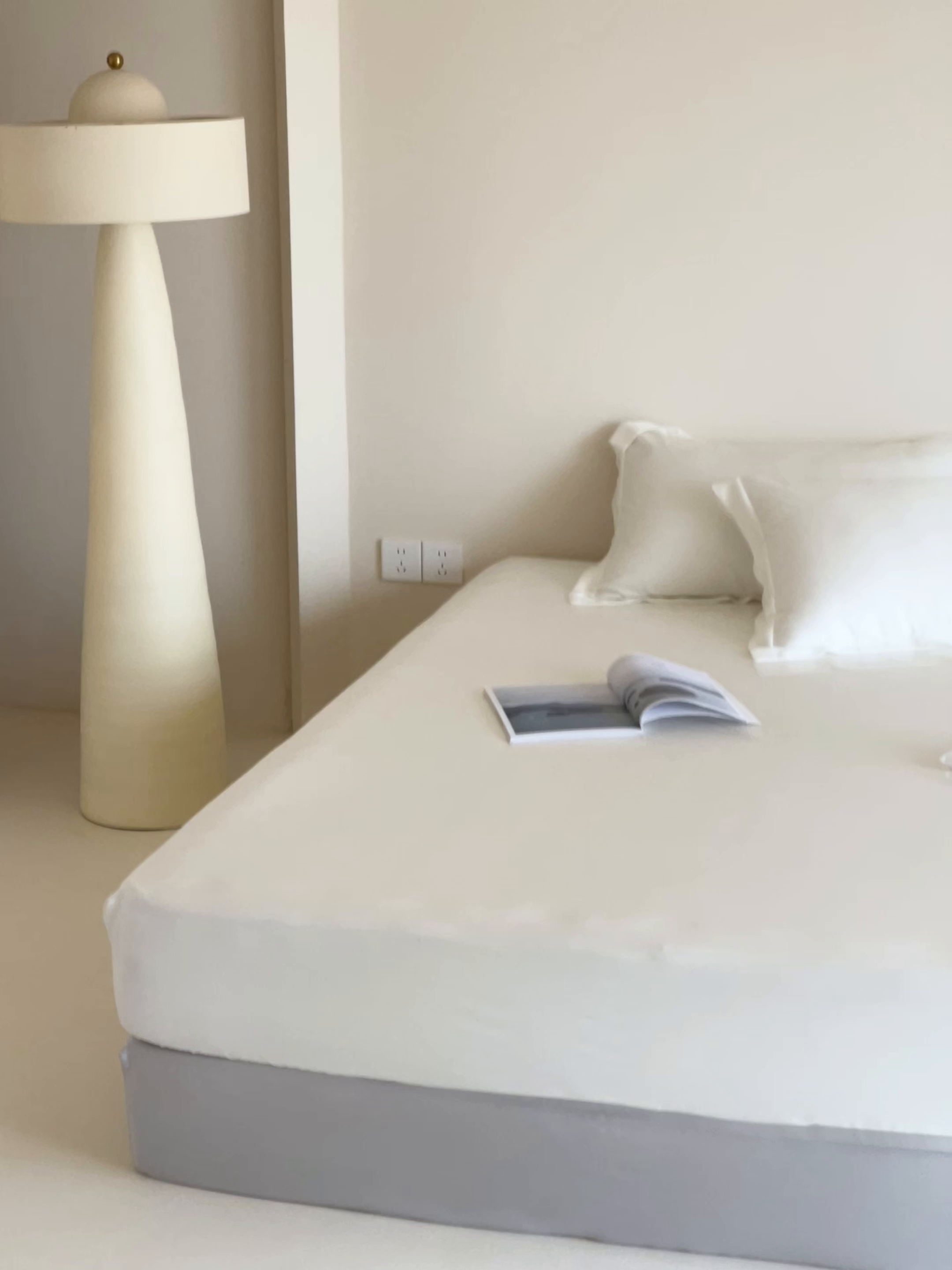 91家纺网 家纺一手货源 找家纺 三味舒屋 2025春夏新款冷雾小奢绸60支天丝单床笠 床笠单件 钻石白