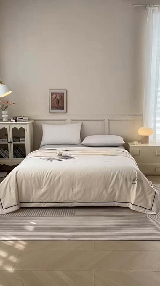 91家纺网 家纺一手货源 找家纺 紫乐家纺 2025新款60长绒棉纯色夏被 奶油白