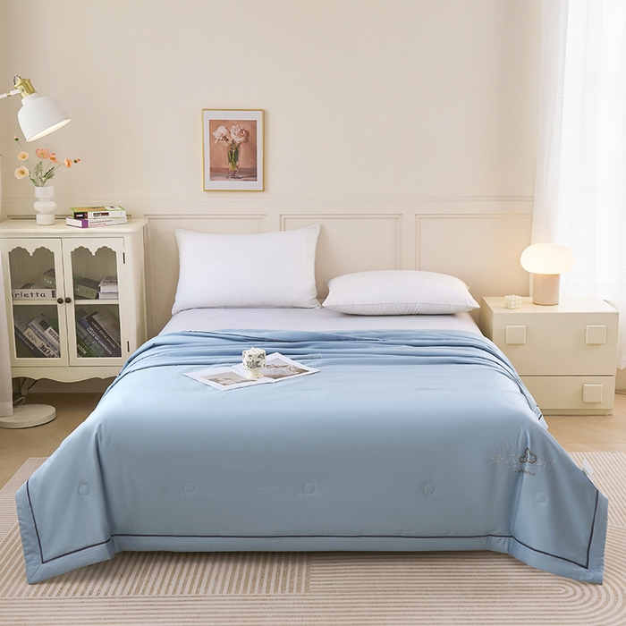 91家纺网 家纺一手货源 找家纺 紫乐家纺 2025新款60长绒棉纯色夏被 星光蓝