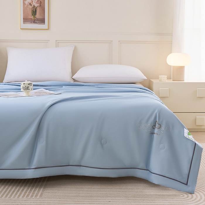 91家纺网 家纺一手货源 找家纺 紫乐家纺 2025新款60长绒棉纯色夏被 星光蓝