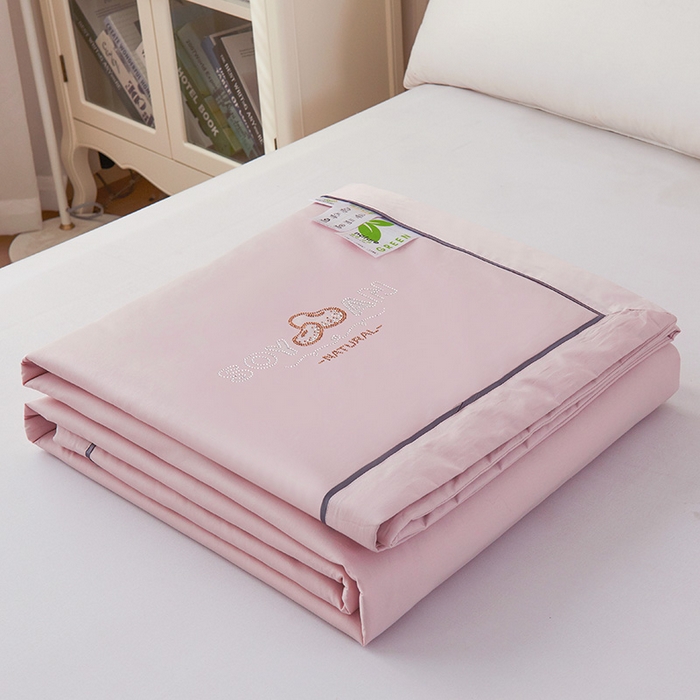 91家纺网 家纺一手货源 找家纺 紫乐家纺 2025新款60长绒棉纯色夏被 紫苏粉