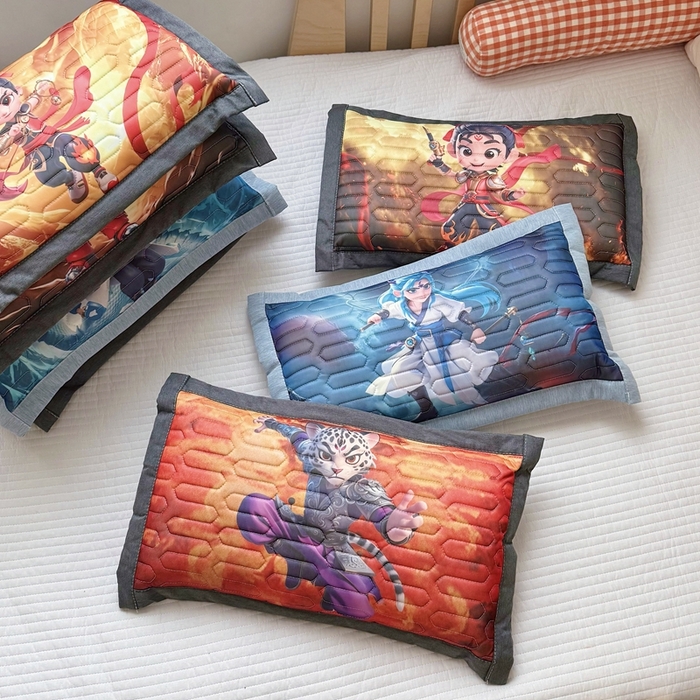 91家纺网 家纺一手货源 找家纺 纽乐家纺 2025新款卡通5D数码印花哪吒周边儿童冰丝乳胶凉枕枕套枕芯 组合图仅做展示