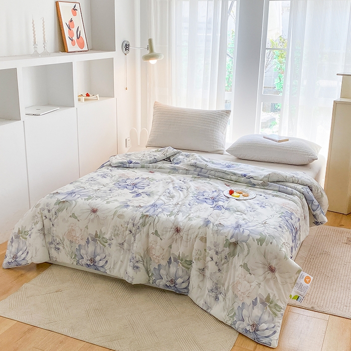 91家纺网 家纺一手货源 找家纺 七里香 2025新款防锦安带氨纶5D凉感丝夏被 繁花