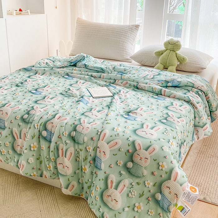 91家纺网 家纺一手货源 找家纺 七里香 2025新款防锦安带氨纶5D凉感丝夏被 兔子