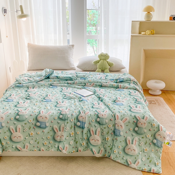 91家纺网 家纺一手货源 找家纺 七里香 2025新款防锦安带氨纶5D凉感丝夏被 兔子