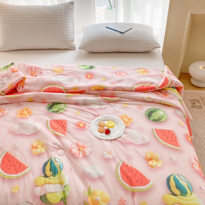 91家纺网 家纺一手货源 找家纺 七里香 2025新款防锦安带氨纶5D凉感丝夏被 西瓜