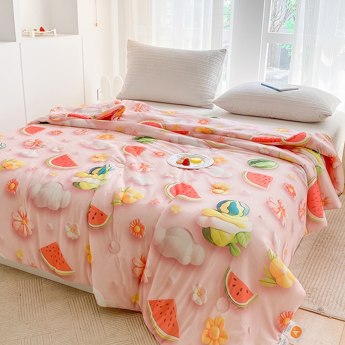 91家纺网 家纺一手货源 找家纺 七里香 2025新款防锦安带氨纶5D凉感丝夏被 西瓜