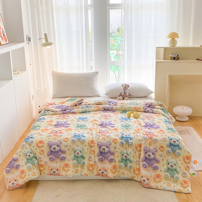 91家纺网 家纺一手货源 找家纺 七里香 2025新款防锦安带氨纶5D凉感丝夏被 小熊