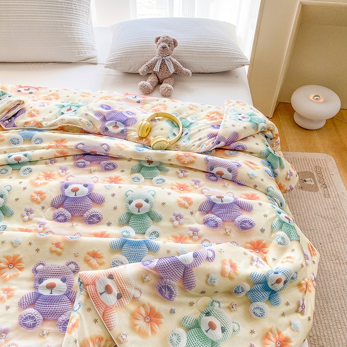 91家纺网 家纺一手货源 找家纺 七里香 2025新款防锦安带氨纶5D凉感丝夏被 小熊