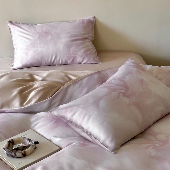 91家纺网 家纺一手货源 找家纺 禾时 2025新款60S兰精天丝数码印花暗合简约款四件套 莫斯-紫