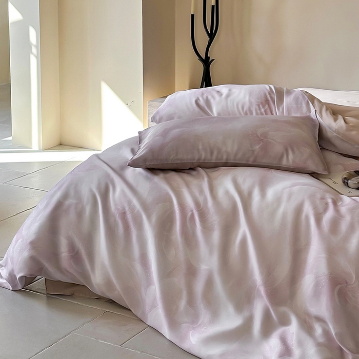 91家纺网 家纺一手货源 找家纺 禾时 2025新款60S兰精天丝数码印花暗合简约款四件套 莫斯-紫