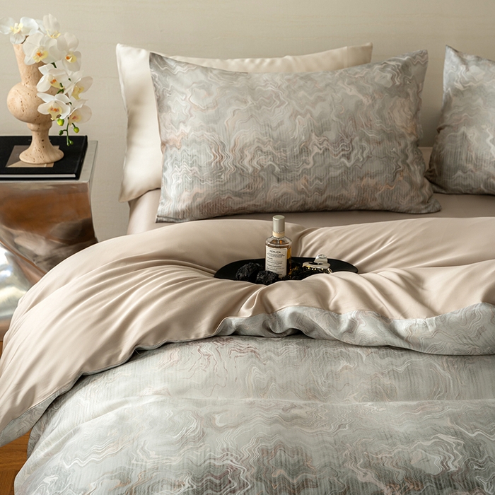 91家纺网 家纺一手货源 找家纺 禾时 2025新款60S兰精天丝数码印花暗合简约款四件套 望川-灰