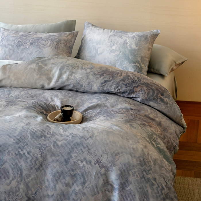 91家纺网 家纺一手货源 找家纺 禾时 2025新款60S兰精天丝数码印花暗合简约款四件套 望川-蓝