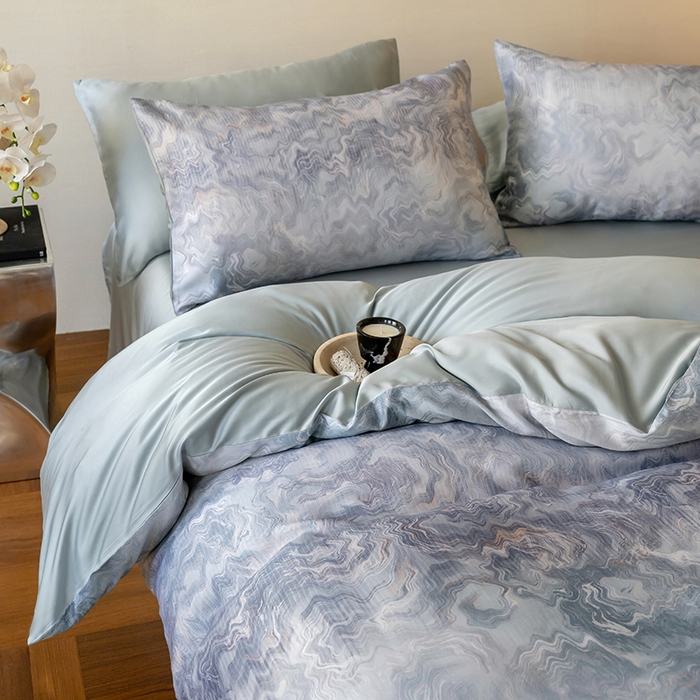 91家纺网 家纺一手货源 找家纺 禾时 2025新款60S兰精天丝数码印花暗合简约款四件套 望川-蓝