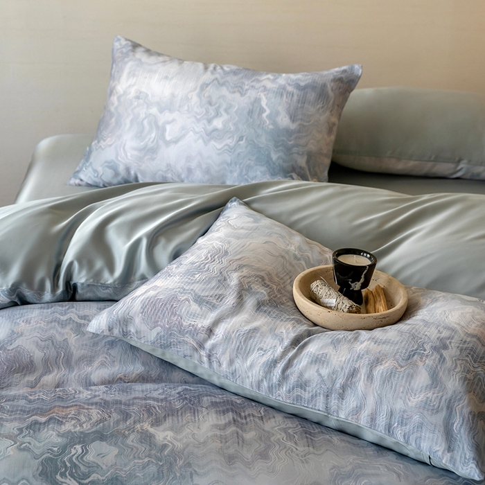 91家纺网 家纺一手货源 找家纺 禾时 2025新款60S兰精天丝数码印花暗合简约款四件套 望川-蓝