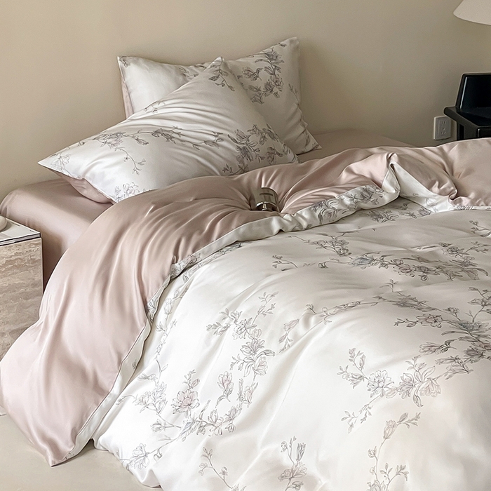 91家纺网 家纺一手货源 找家纺 禾时 2025新款60S兰精天丝数码印花暗合简约款四件套 夕瑶-白玉