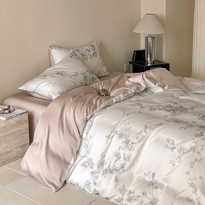 91家纺网 家纺一手货源 找家纺 禾时 2025新款60S兰精天丝数码印花暗合简约款四件套 夕瑶-白玉