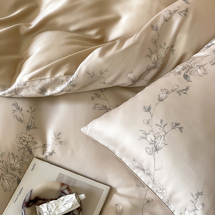 91家纺网 家纺一手货源 找家纺 禾时 2025新款60S兰精天丝数码印花暗合简约款四件套 夕瑶-浅桔