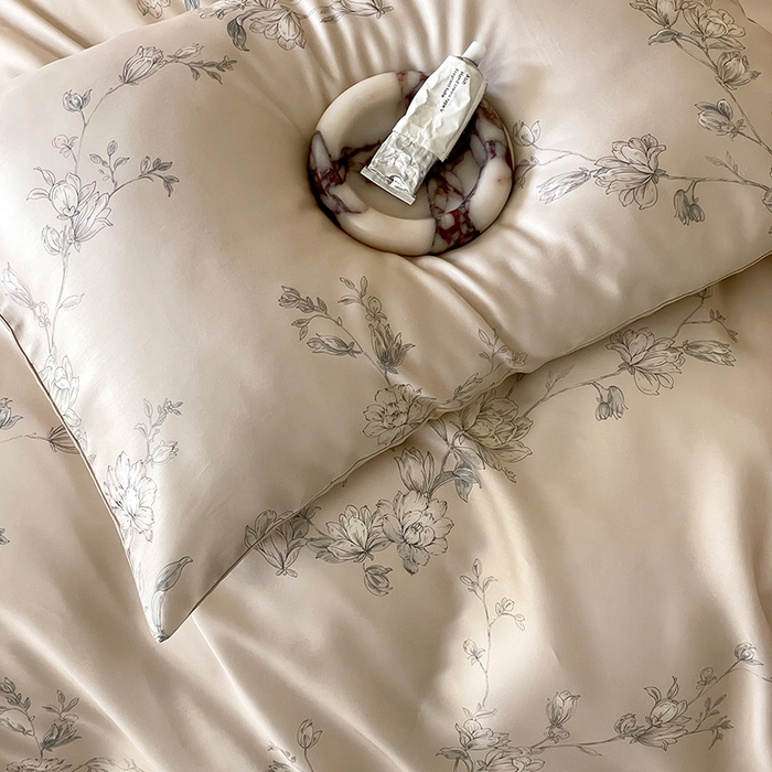 91家纺网 家纺一手货源 找家纺 禾时 2025新款60S兰精天丝数码印花暗合简约款四件套 夕瑶-浅桔