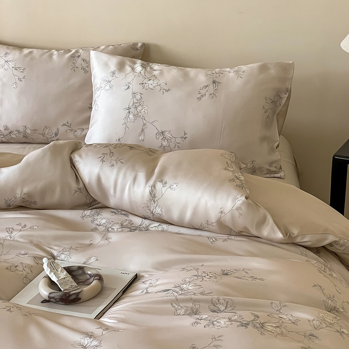 91家纺网 家纺一手货源 找家纺 禾时 2025新款60S兰精天丝数码印花暗合简约款四件套 夕瑶-浅桔