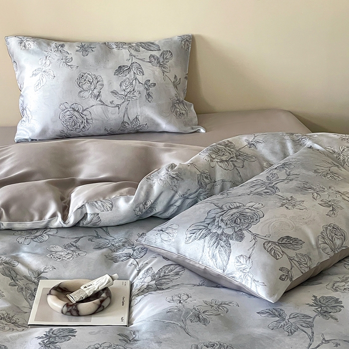 91家纺网 家纺一手货源 找家纺 禾时 2025新款60S兰精天丝数码印花暗合简约款四件套 夏洛-蓝