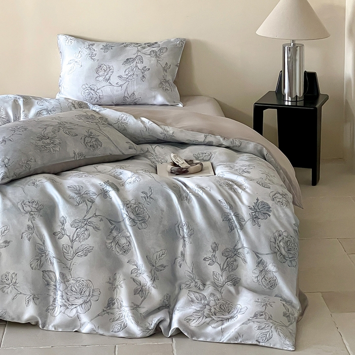 91家纺网 家纺一手货源 找家纺 禾时 2025新款60S兰精天丝数码印花暗合简约款四件套 夏洛-蓝