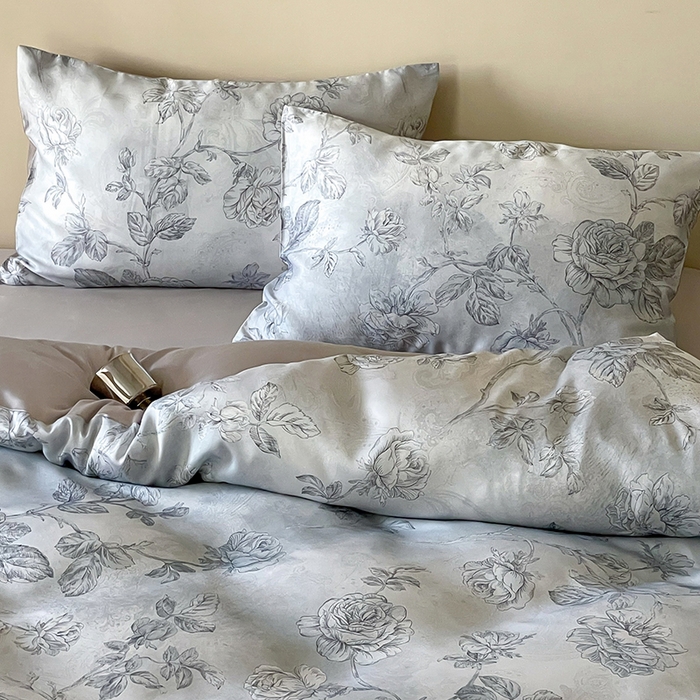 91家纺网 家纺一手货源 找家纺 禾时 2025新款60S兰精天丝数码印花暗合简约款四件套 夏洛-蓝