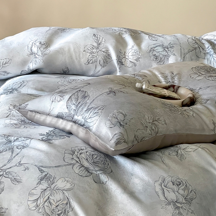 91家纺网 家纺一手货源 找家纺 禾时 2025新款60S兰精天丝数码印花暗合简约款四件套 夏洛-蓝