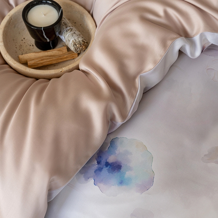 91家纺网 家纺一手货源 找家纺 禾时 2025新款60S兰精天丝数码印花暗合简约款四件套 夏芷-浅紫