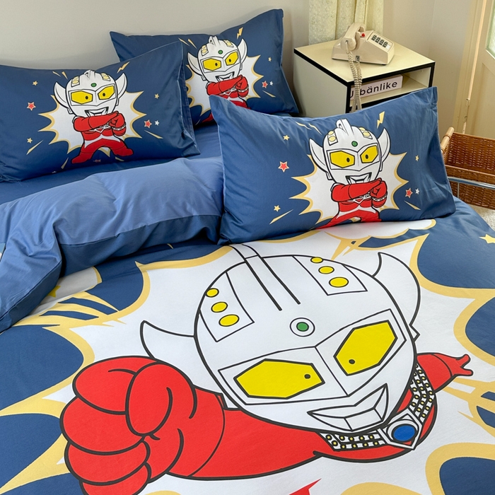 91家纺网 家纺一手货源 找家纺 金爱家 2025新款纯棉数码印花系列四件套-奥特曼 D-突破重围