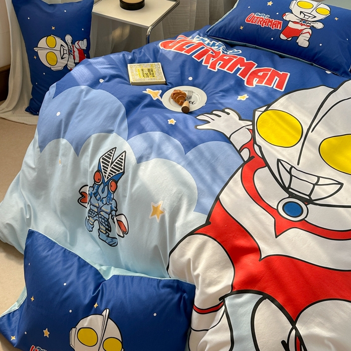 91家纺网 家纺一手货源 找家纺 金爱家 2025新款纯棉数码印花系列四件套-奥特曼 D-星际漫步