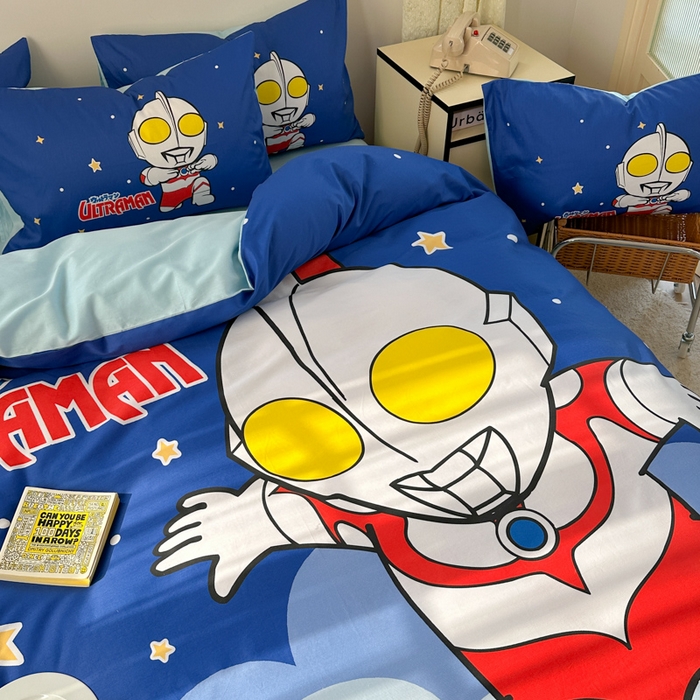 91家纺网 家纺一手货源 找家纺 金爱家 2025新款纯棉数码印花系列四件套-奥特曼 D-星际漫步