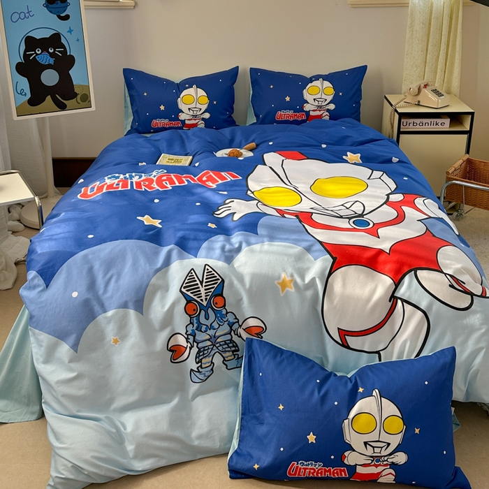 91家纺网 家纺一手货源 找家纺 金爱家 2025新款纯棉数码印花系列四件套-奥特曼 D-星际漫步