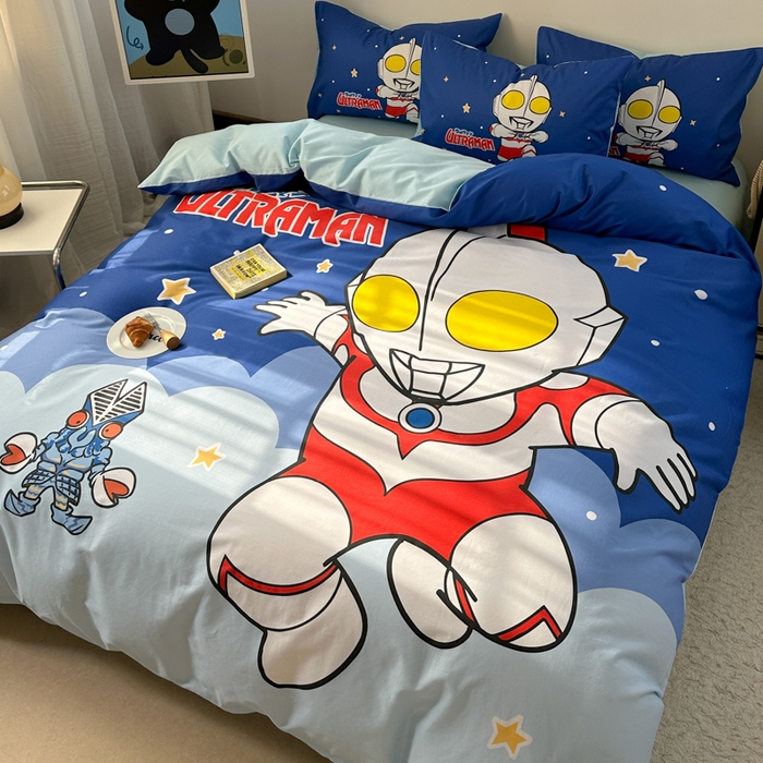 91家纺网 家纺一手货源 找家纺 金爱家 2025新款纯棉数码印花系列四件套-奥特曼 D-星际漫步