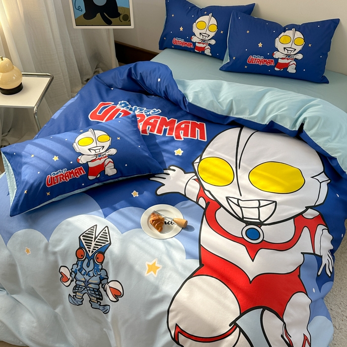 91家纺网 家纺一手货源 找家纺 金爱家 2025新款纯棉数码印花系列四件套-奥特曼 D-星际漫步