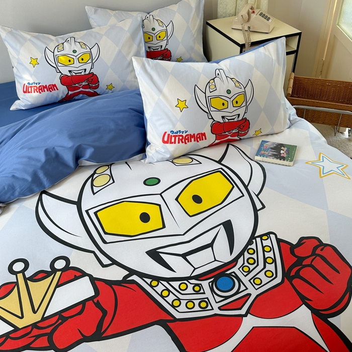 91家纺网 家纺一手货源 找家纺 金爱家 2025新款纯棉数码印花系列四件套-奥特曼 D-奥特曼徽章