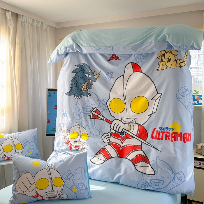 91家纺网 家纺一手货源 找家纺 金爱家 2025新款纯棉数码印花系列四件套-奥特曼 D-护卫队