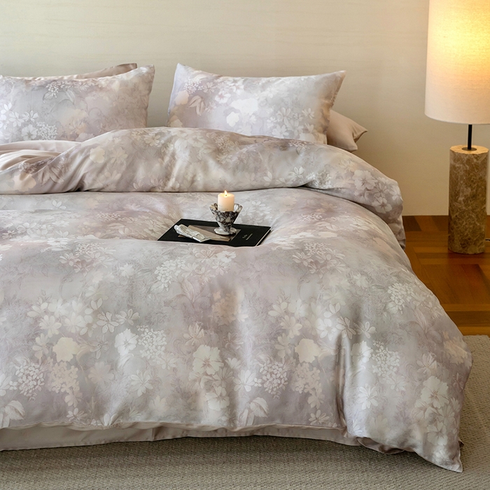 91家纺网 家纺一手货源 找家纺 禾时 2025新款60S兰精天丝数码印花暗合简约款四件套 知槿-紫