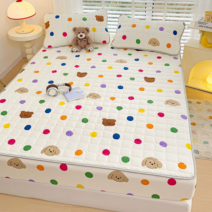 91家纺网 家纺一手货源 找家纺 富馨莱 2025春夏新款A类母婴级全棉纯棉夹棉床笠 波点熊