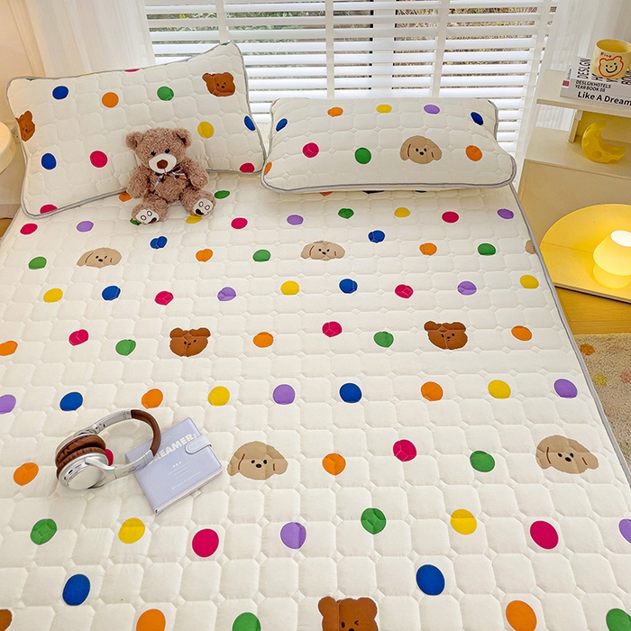 91家纺网 家纺一手货源 找家纺 富馨莱 2025春夏新款A类母婴级全棉纯棉夹棉床笠 波点熊