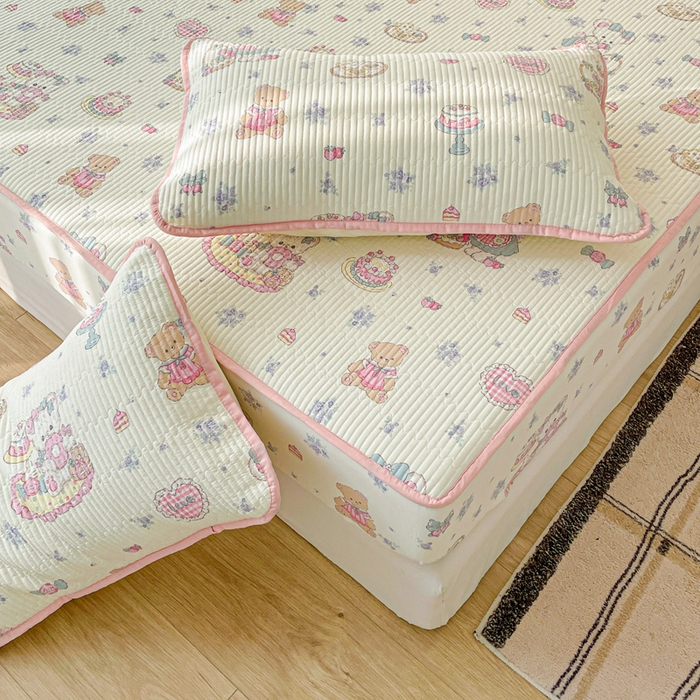 91家纺网 家纺一手货源 找家纺 富馨莱 2025春夏新款A类母婴级全棉纯棉夹棉床笠 开心美乐蒂