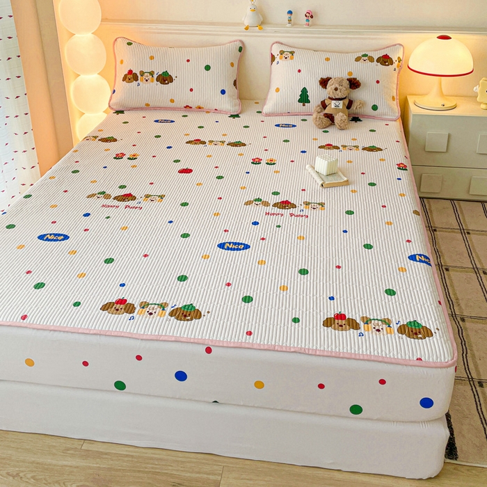 91家纺网 家纺一手货源 找家纺 富馨莱 2025春夏新款A类母婴级全棉纯棉夹棉床笠 三只小狗