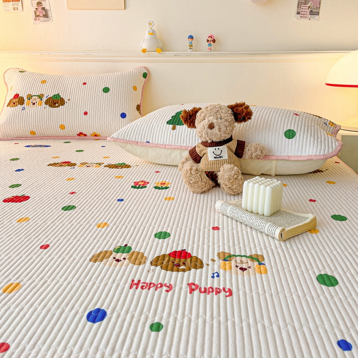 91家纺网 家纺一手货源 找家纺 富馨莱 2025春夏新款A类母婴级全棉纯棉夹棉床笠 三只小狗